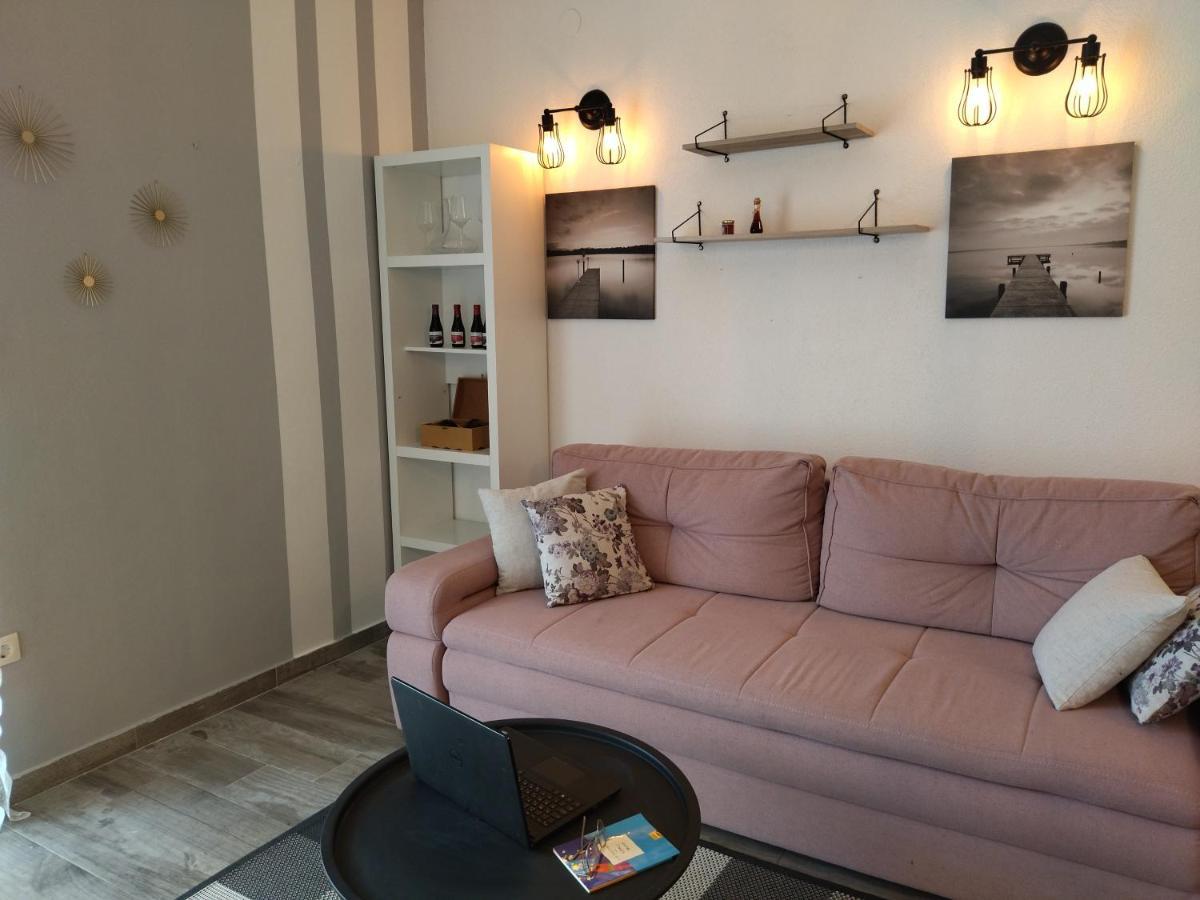 Отель Apartman Komadina Макарска Экстерьер фото